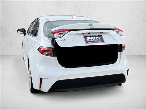 Used 2023 Toyota Corolla LE image 7