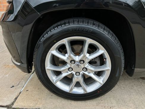 Used 2014 Jeep Grand Cherokee Summit image 19