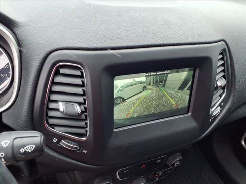 Used 2020 Jeep Compass Latitude w/ Cold Weather Group image 26