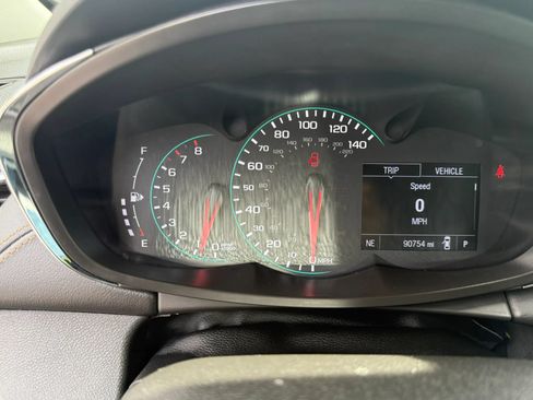 Used 2019 Chevrolet Trax Premier AWD/4WD image 27