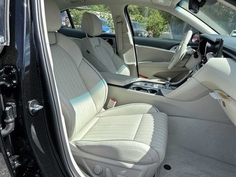 New 2026 Genesis G70 2.5T Prestige image 25