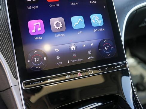 Used 2025 Mercedes-Benz C 300 Sedan image 21