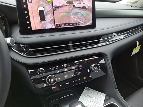 Used 2026 INFINITI QX60 Luxe w/ Cargo Package image 8