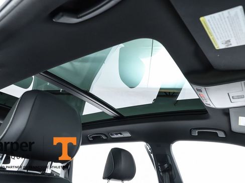 Used 2021 Volkswagen Tiguan SEL Premium R-Line image 76