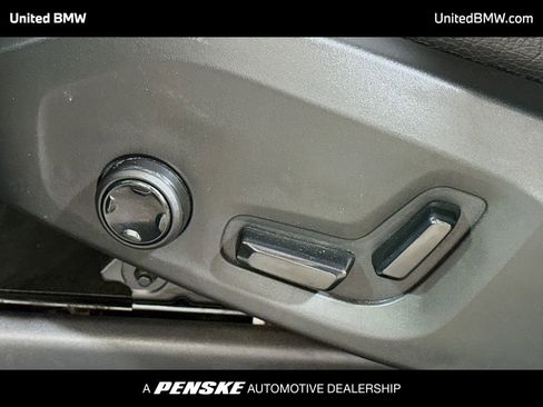 Used 2019 Volvo XC60 T5 Momentum w/ Multimedia Package image 4