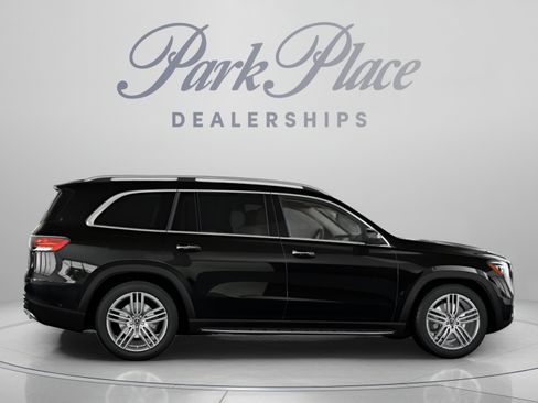 Used 2026 Mercedes-Benz GLS 450 4MATIC image 24