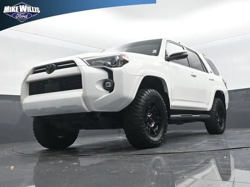 Used 2023 Toyota 4Runner SR5 Premium w/ Moonroof Package RWD image 11