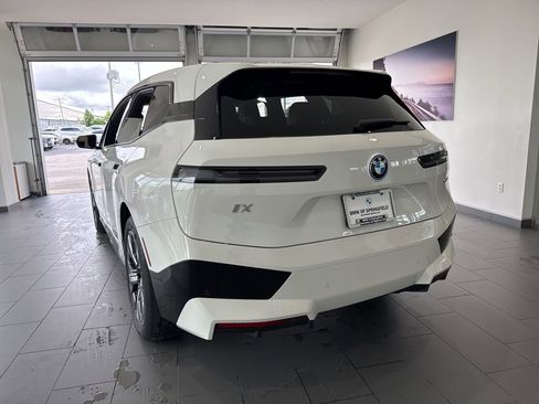 Certified 2023 BMW iX xDrive50 w/ Sport Package AWD/4WD image 6