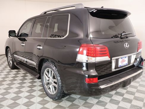 Used 2015 Lexus LX 570 4WD image 28