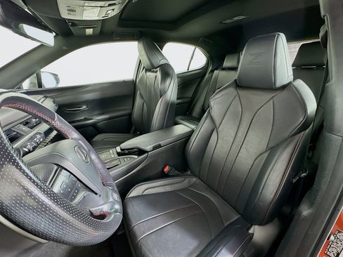 Used 2019 Lexus UX 250h F Sport w/ F Sport Premium Package image 13