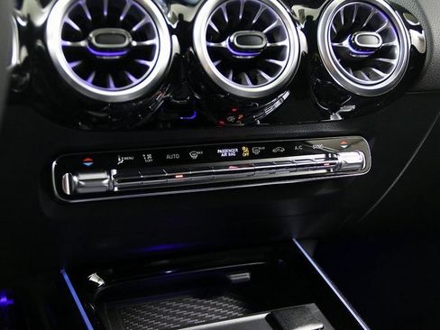 Certified 2025 Mercedes-Benz GLA 250 4MATIC image 22