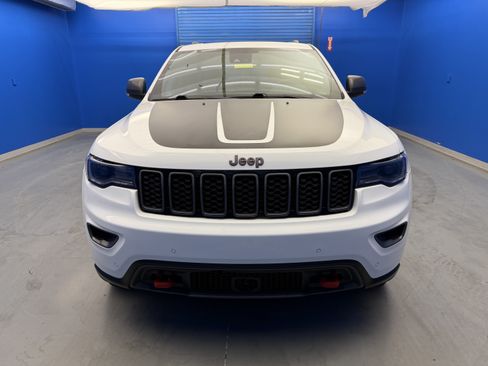 Used 2021 Jeep Grand Cherokee Trailhawk w/ Trailhawk Luxury Group AWD/4WD image 3