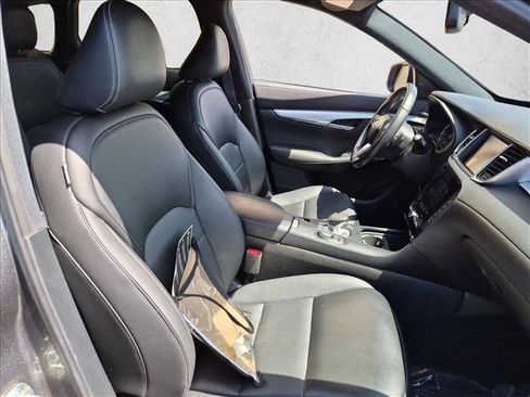 Used 2021 INFINITI QX50 Luxe w/ Appearance Package AWD/4WD image 22