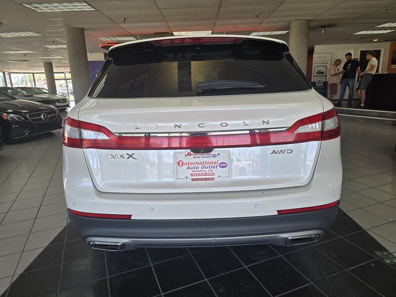 Used 2016 Lincoln MKX Reserve w/ Driver Assistance Package AWD/4WD image 5
