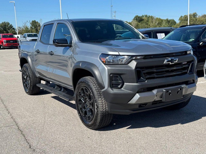 Used 2026 Chevrolet Colorado Trail Boss AWD/4WD image 2