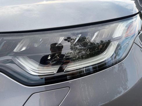 Used 2020 Land Rover Discovery HSE AWD/4WD image 9