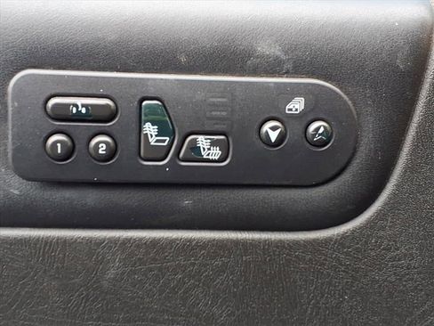 Used 2005 HUMMER H2 SUT w/ Preferred Equipment Group AWD/4WD image 14
