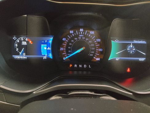 Used 2020 Ford Fusion SE FWD image 23