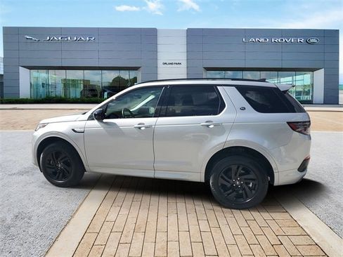 Used 2025 Land Rover Discovery Sport S image 7