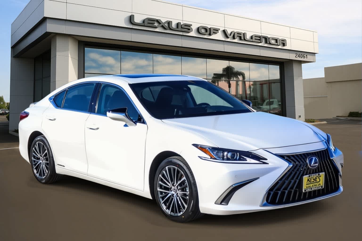Used 2022 Lexus ES 300h w/ Premium Package FWD image 5