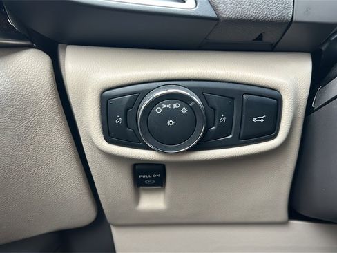 Used 2016 Lincoln MKX Select w/ Select Plus Package image 28