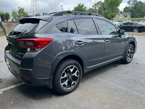 Used 2020 Subaru Crosstrek 2.0i Premium w/ Moonroof Package 2 AWD/4WD image 3