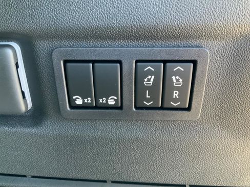 New 2026 Chevrolet Suburban LT w/ Comfort Package AWD/4WD image 34