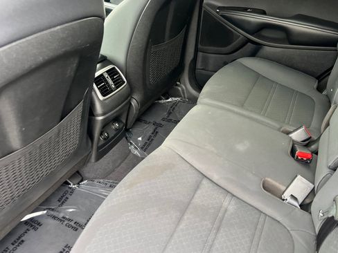 Used 2020 Kia Sorento LX image 12