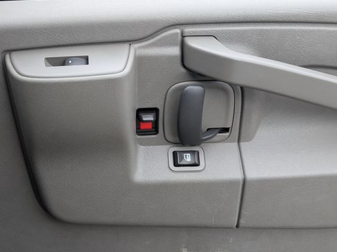 Used 2020 Chevrolet Express 2500 w/ Driver Convenience Package image 21