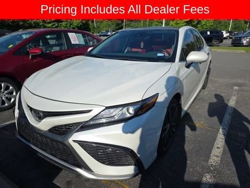 Used 2023 Toyota Camry XSE FWD image 5