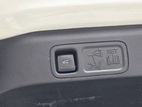 Used 2023 Ford Expedition Limited AWD/4WD image 44