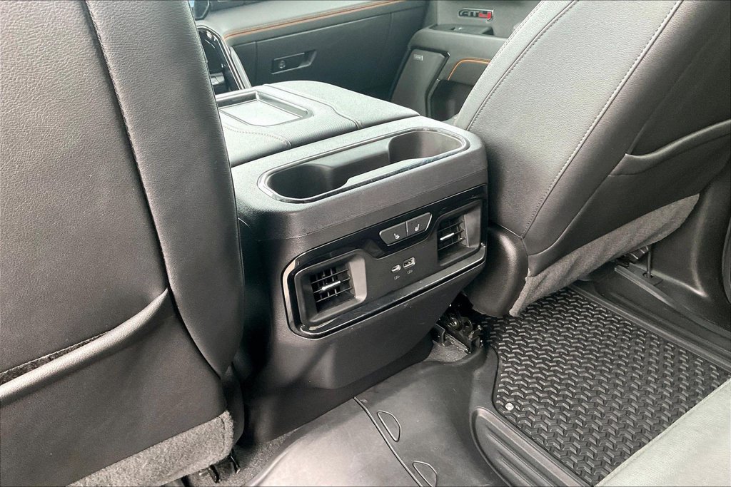 Used 2022 GMC Sierra 1500 AT4 w/ AT4 Preferred Package AWD/4WD image 12