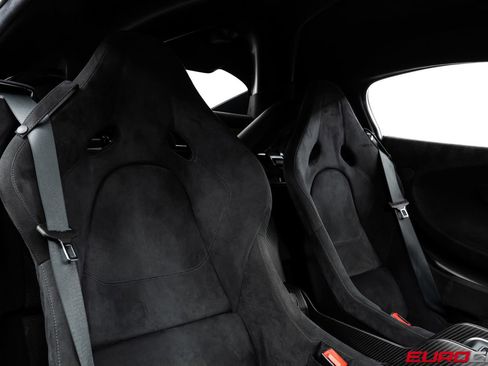 Used 2020 McLaren 620R RWD image 46
