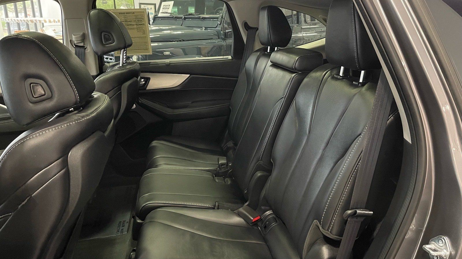 Used 2025 Acura MDX w/ Technology Package FWD image 35