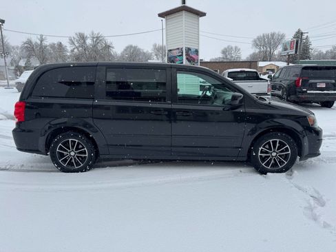 Used 2016 Dodge Grand Caravan R/T w/ Safety Sphere Group image 5