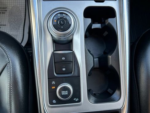 Used 2024 Ford Explorer Limited w/ Limited Technology Package AWD/4WD image 27