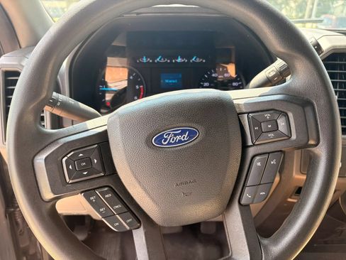 Used 2019 Ford F550 2WD Regular Cab Super Duty image 11