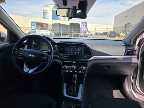 Used 2020 Hyundai Elantra SEL w/ Cargo Package (C1) FWD image 9
