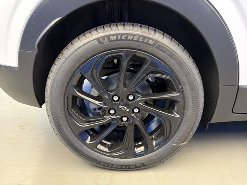 New 2027 Chevrolet Bolt RS FWD image 9