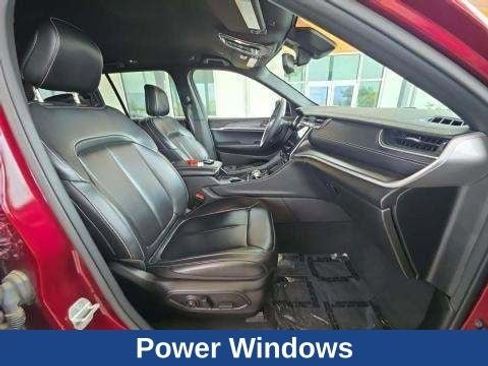 Used 2024 Jeep Grand Cherokee Limited image 20