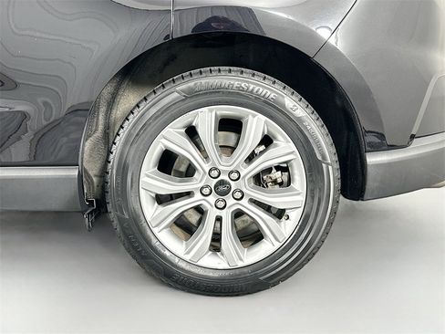 Used 2024 Ford Edge Titanium image 29