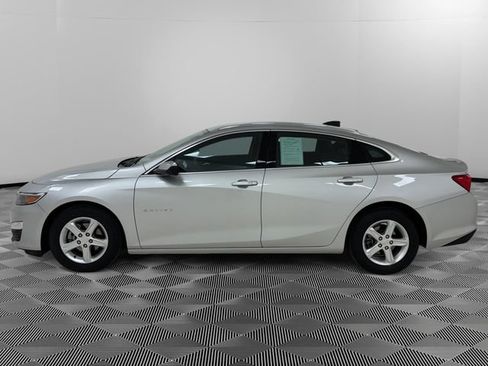 Used 2022 Chevrolet Malibu LS w/ Driver Confidence Package II FWD image 2