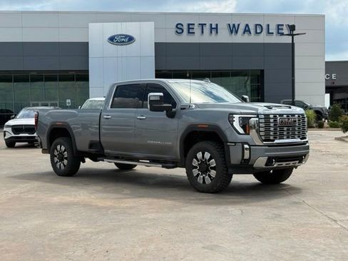 Used 2024 GMC Sierra 2500 Denali w/ Denali Reserve Package AWD/4WD image 1