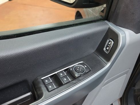 Used 2023 Ford F150 XLT image 27