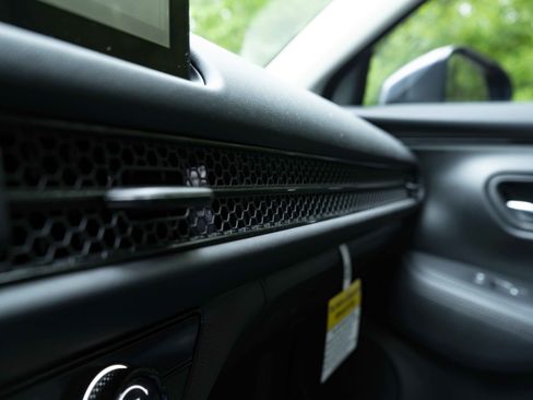 Used 2026 Honda HR-V LX image 32