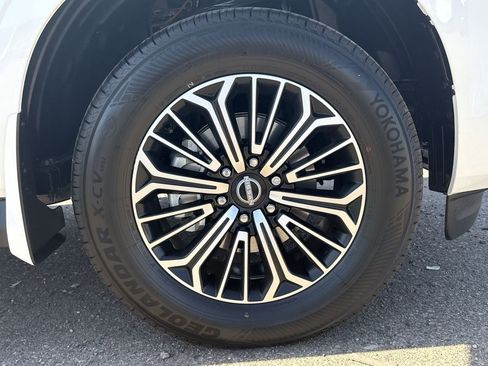 New 2026 Nissan Armada SL w/ Captain's Chari Seat Package image 9