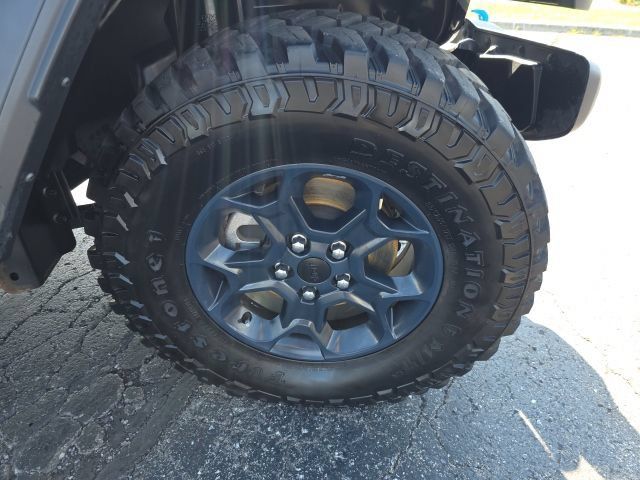 Used 2023 Jeep Wrangler Unlimited w/ Sun & Screen Package AWD/4WD image 35