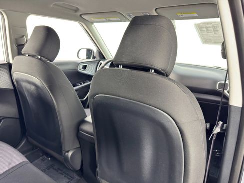 Used 2020 Kia Soul LX image 27