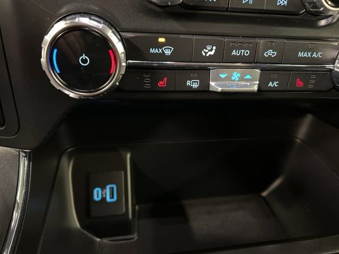 Certified 2022 Ford F150 XLT w/ Equipment Group 302A High image 13