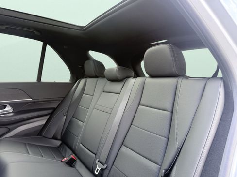 Used 2025 Mercedes-Benz GLE 450e 4MATIC w/ AMG Line Exterior image 20